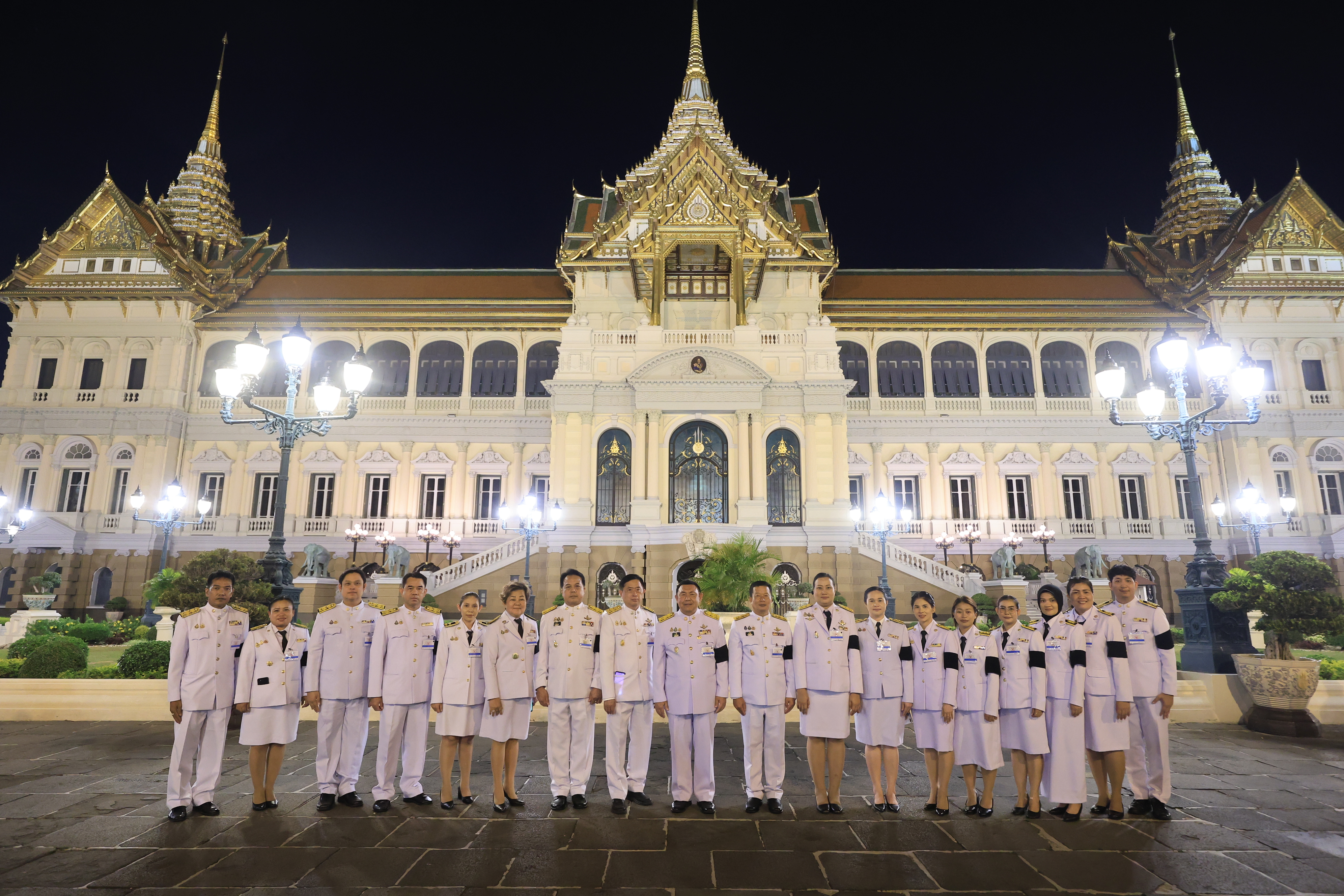 title - สำนักงานการปฏิรูปที่ดินเพื่อเกษตรกรรม รับพระราชทานพระบรมราชานุญาตให้ร่วมเป็นเจ้าภาพบำเพ็ญกุศลถวายพระบรมศพ สมเด็จพระนางเจ้าสิริกิติ์ พระบรมราชินีนาถ พระบรมราชชนนีพันปีหลวง